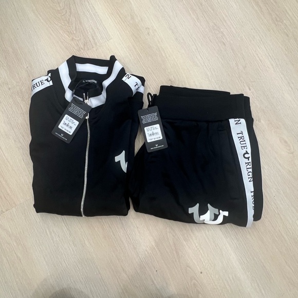 True Religion Sweatsuit - Picture 1 of 2